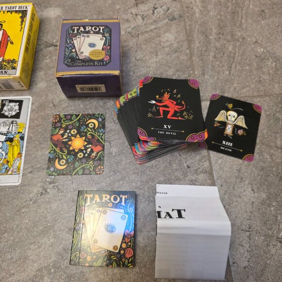 VTG The Rider Waite Tarot Deck The Magician 78 Cards 1971 Purple complete kit - Picture 3 of 8